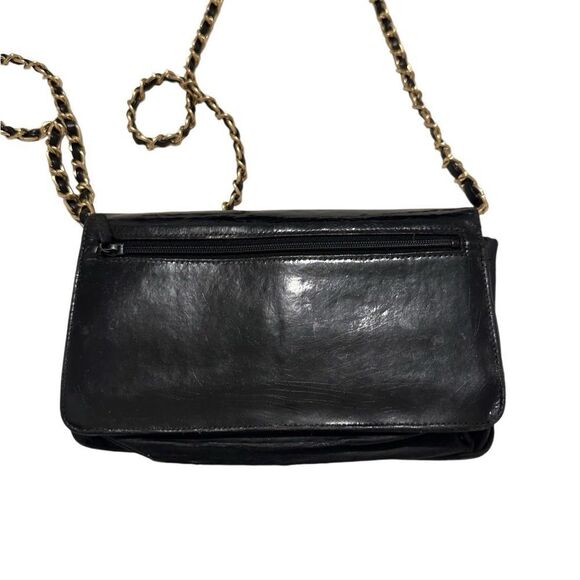Chanel patent leather clutch with an added chain - Picture 6 of 15